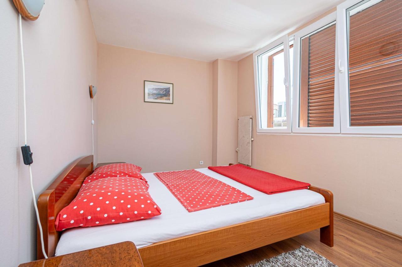 Sunny Apartment *